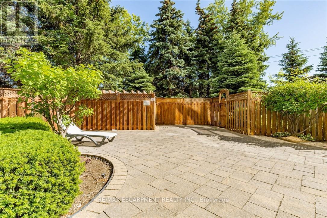 306 - 75 King Street E, Mississauga, Ontario L5A 4G5 - Photo 25 - W12553276