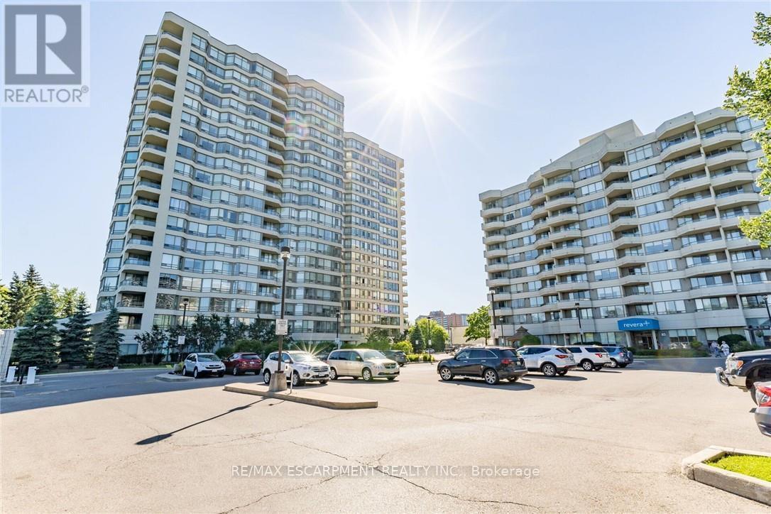 306 - 75 King Street E, Mississauga, Ontario L5A 4G5 - Photo 4 - W12553276