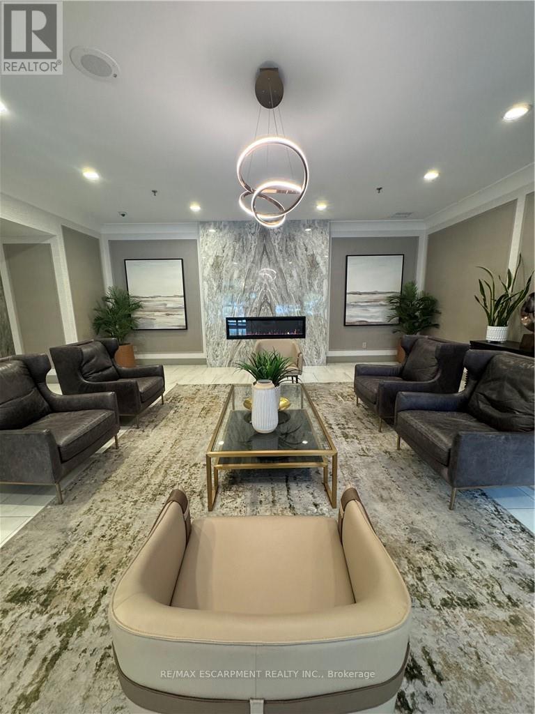 306 - 75 King Street E, Mississauga, Ontario L5A 4G5 - Photo 9 - W12553276