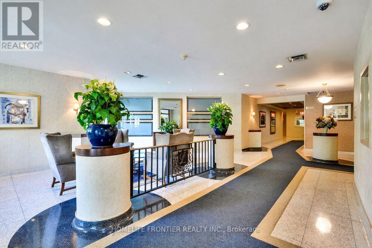 909 - 12 Laurelcrest Street, Brampton, Ontario L6S 5Y4 - Photo 2 - W12547620