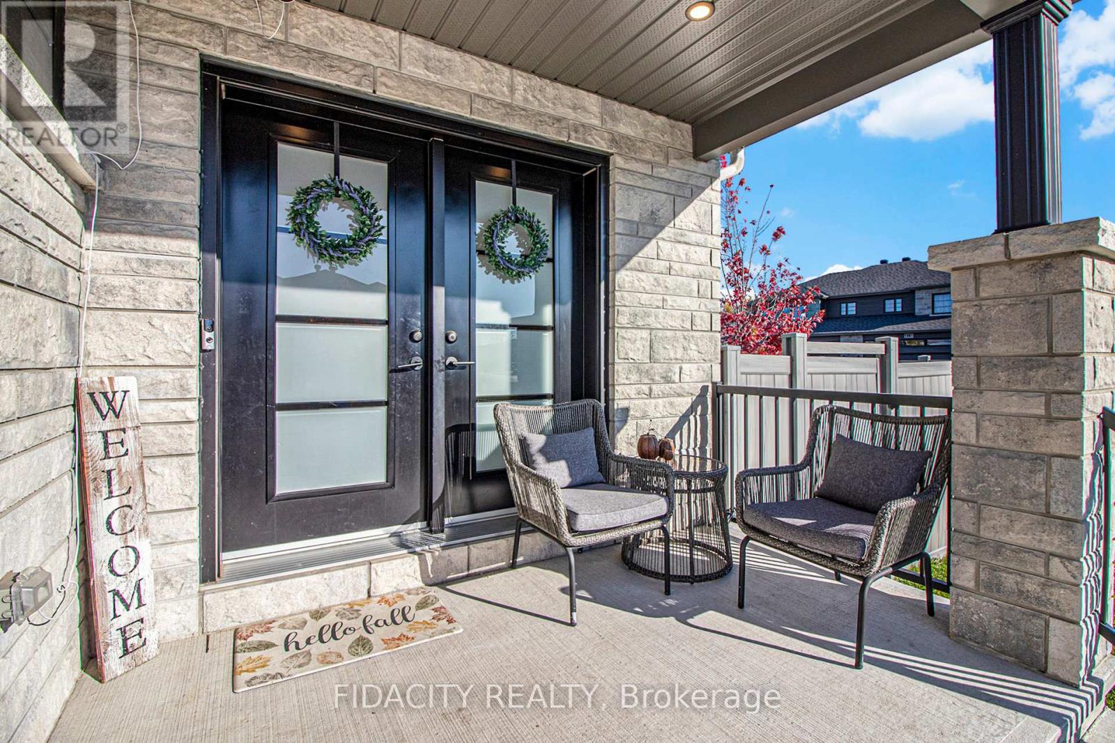 649 Misty Street, Russell, Ontario K4R 0E7 - Photo 3 - X12553314