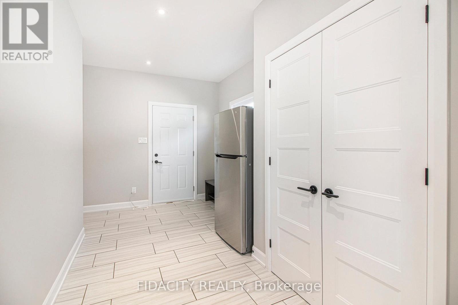 649 Misty Street, Russell, Ontario K4R 0E7 - Photo 34 - X12553314