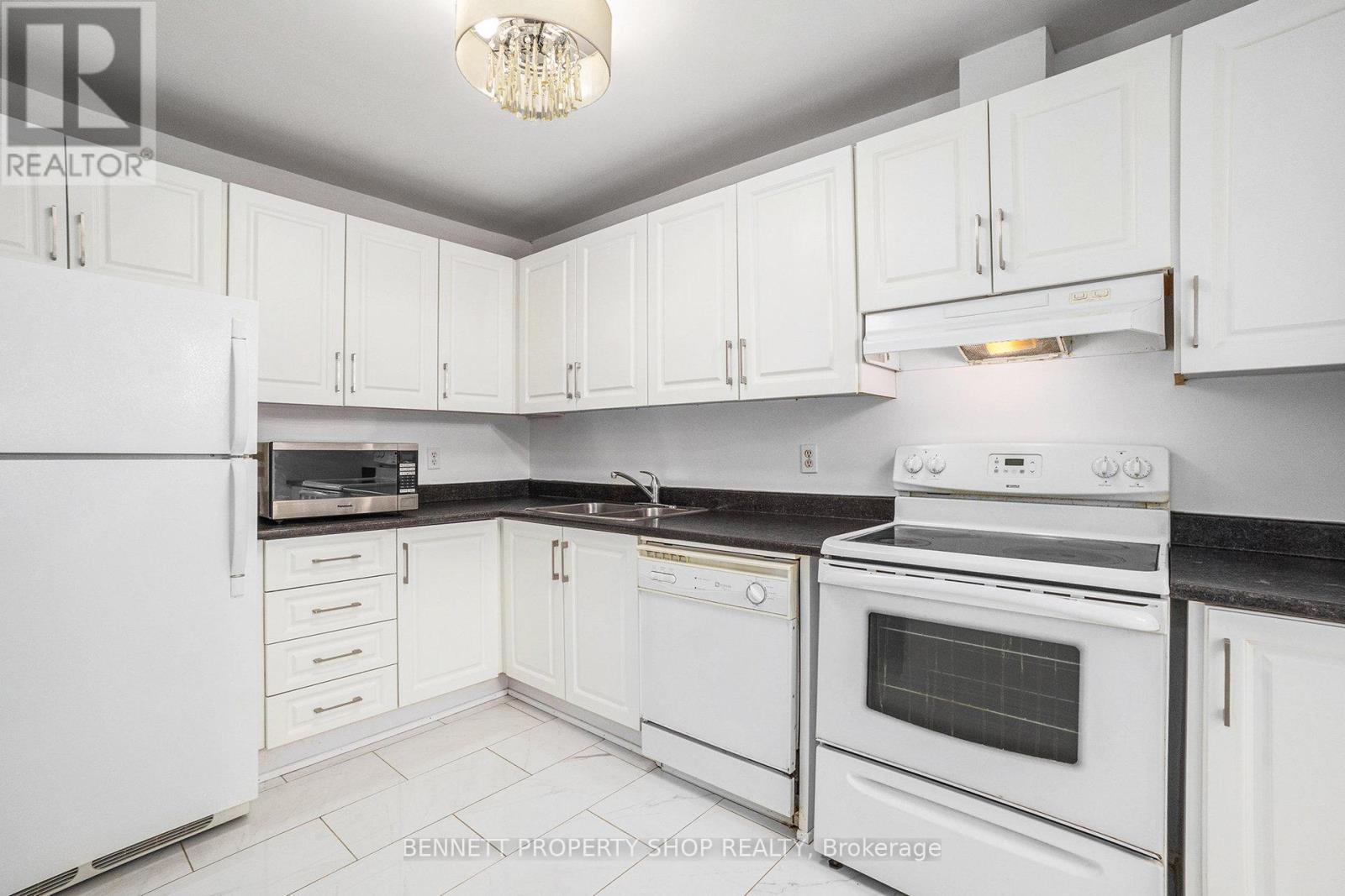 105 - 1585 Goth Avenue, Ottawa, Ontario K1T 1E3 - Photo 9 - X12553324