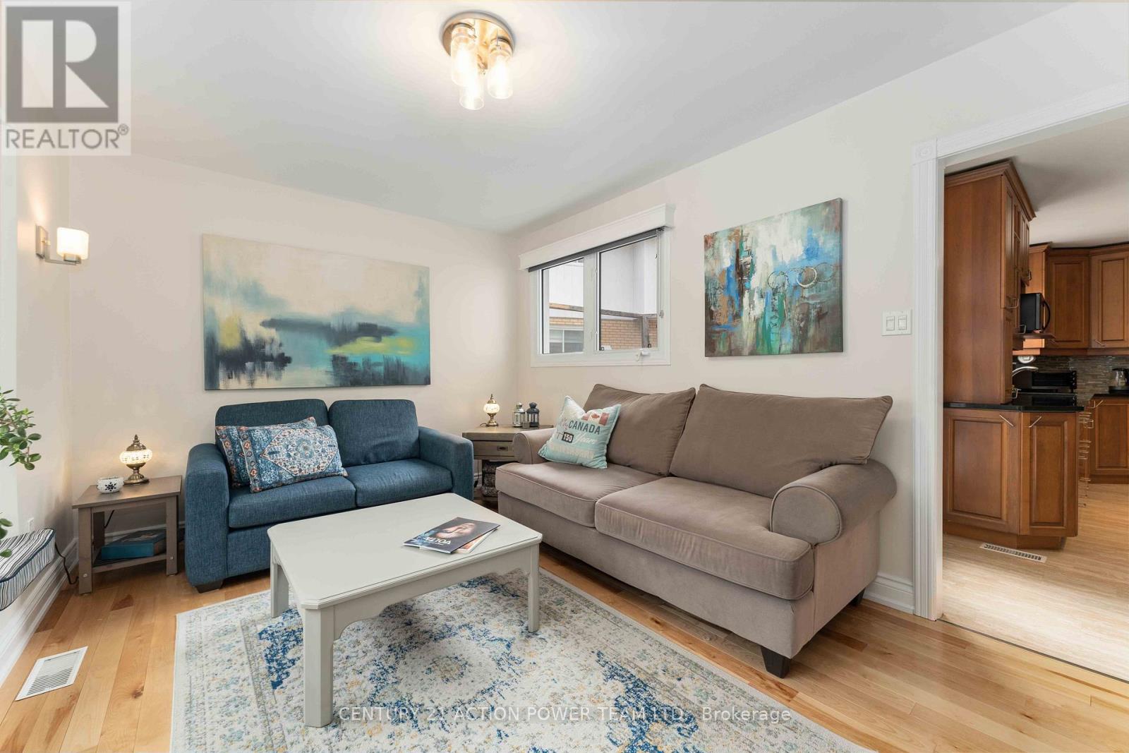 594 Noble Crescent, Ottawa, Ontario K1V 7H9 - Photo 13 - X12553346