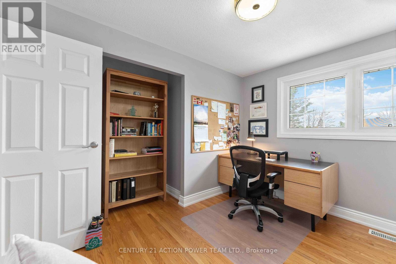 594 Noble Crescent, Ottawa, Ontario K1V 7H9 - Photo 23 - X12553346