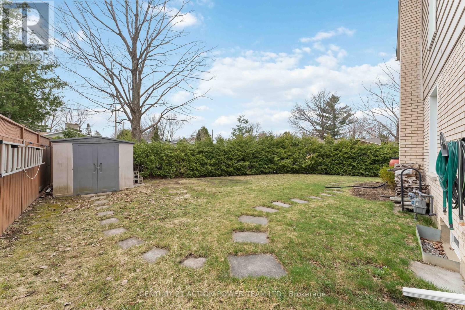 594 Noble Crescent, Ottawa, Ontario K1V 7H9 - Photo 26 - X12553346