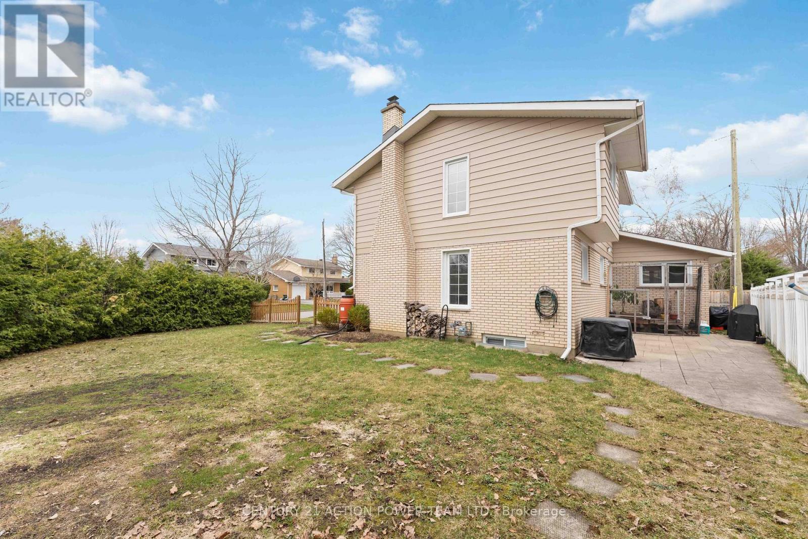 594 Noble Crescent, Ottawa, Ontario K1V 7H9 - Photo 27 - X12553346