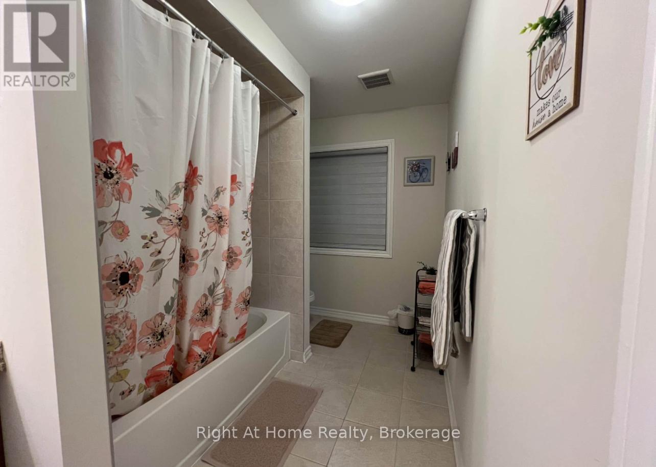 2nd Master Suite - 54 Pace Avenue, Brantford, Ontario N3S 0J2 - Photo 18 - X12553368