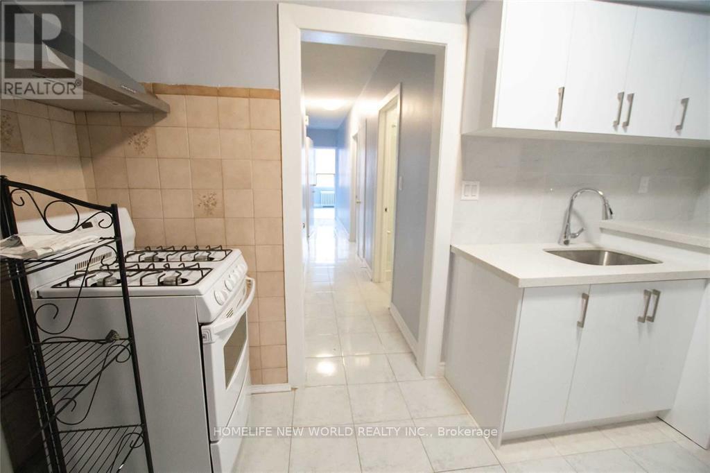 2nd Floor - 1104 College Street, Toronto, Ontario  M6H 1B3 - Photo 8 - C12553376