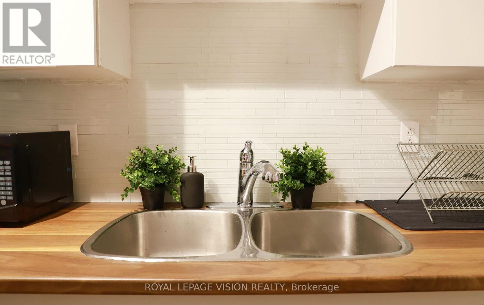 1242 Danforth Avenue, Toronto, Ontario  M4J 1M6 - Photo 23 - E12553358