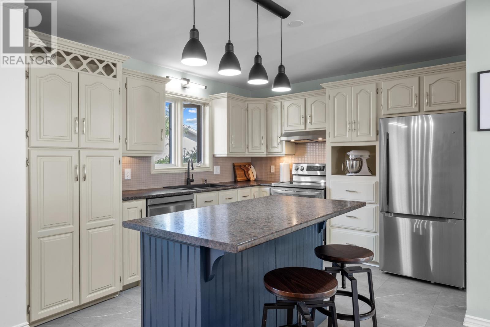 20 Lori-Dale Avenue, Charlottetown, Prince Edward Island  C1E 1P1 - Photo 6 - 202528149