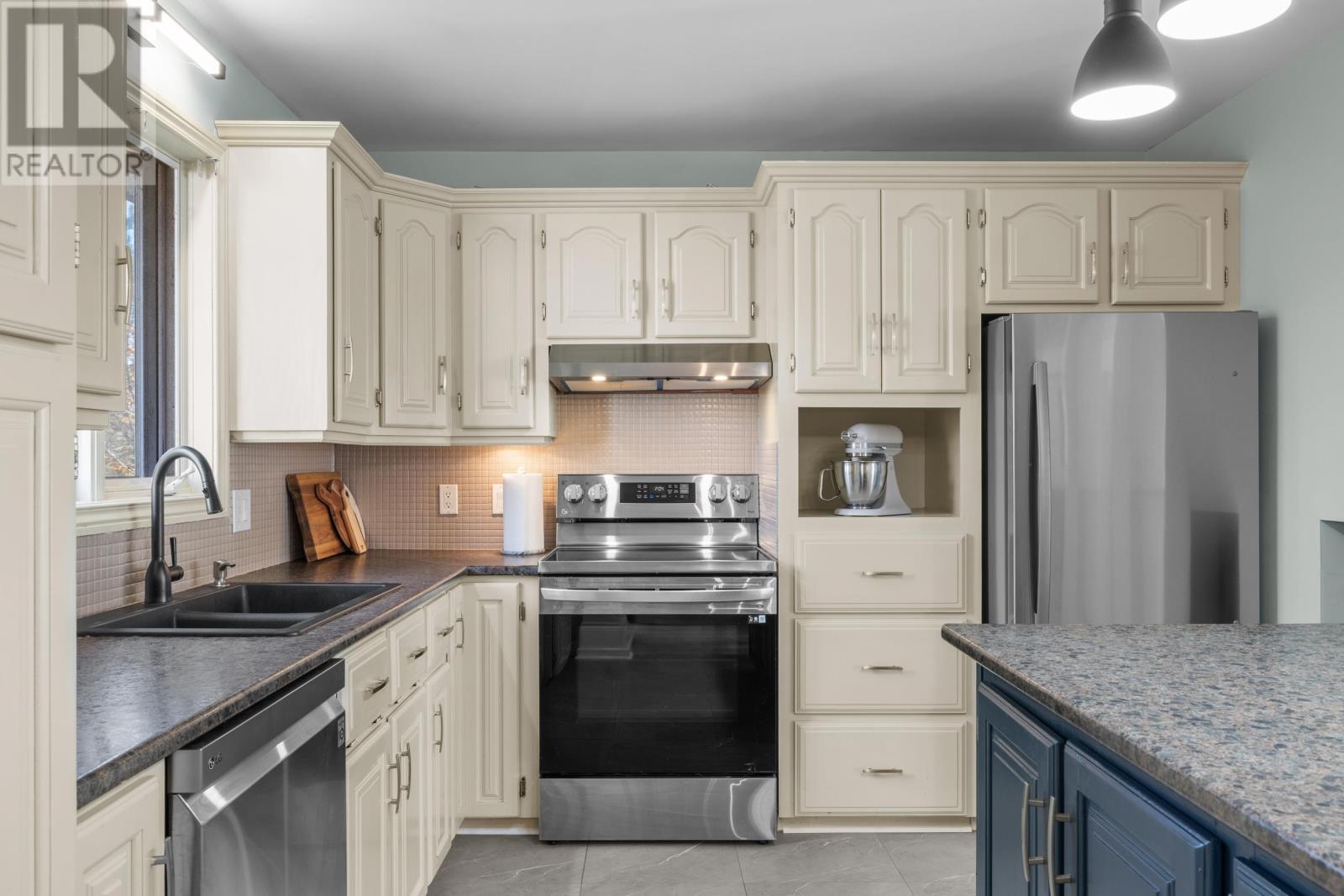 20 Lori-Dale Avenue, Charlottetown, Prince Edward Island  C1E 1P1 - Photo 7 - 202528149