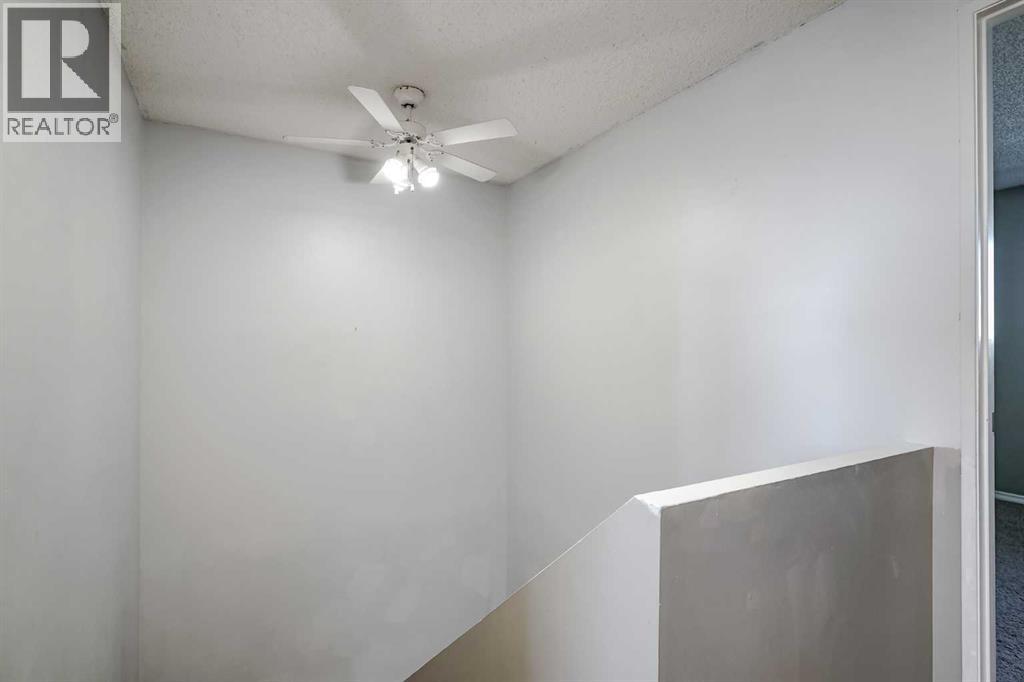 72 Strathcona Crescent, Calgary, Alberta  T3H 1L1 - Photo 14 - A2263280