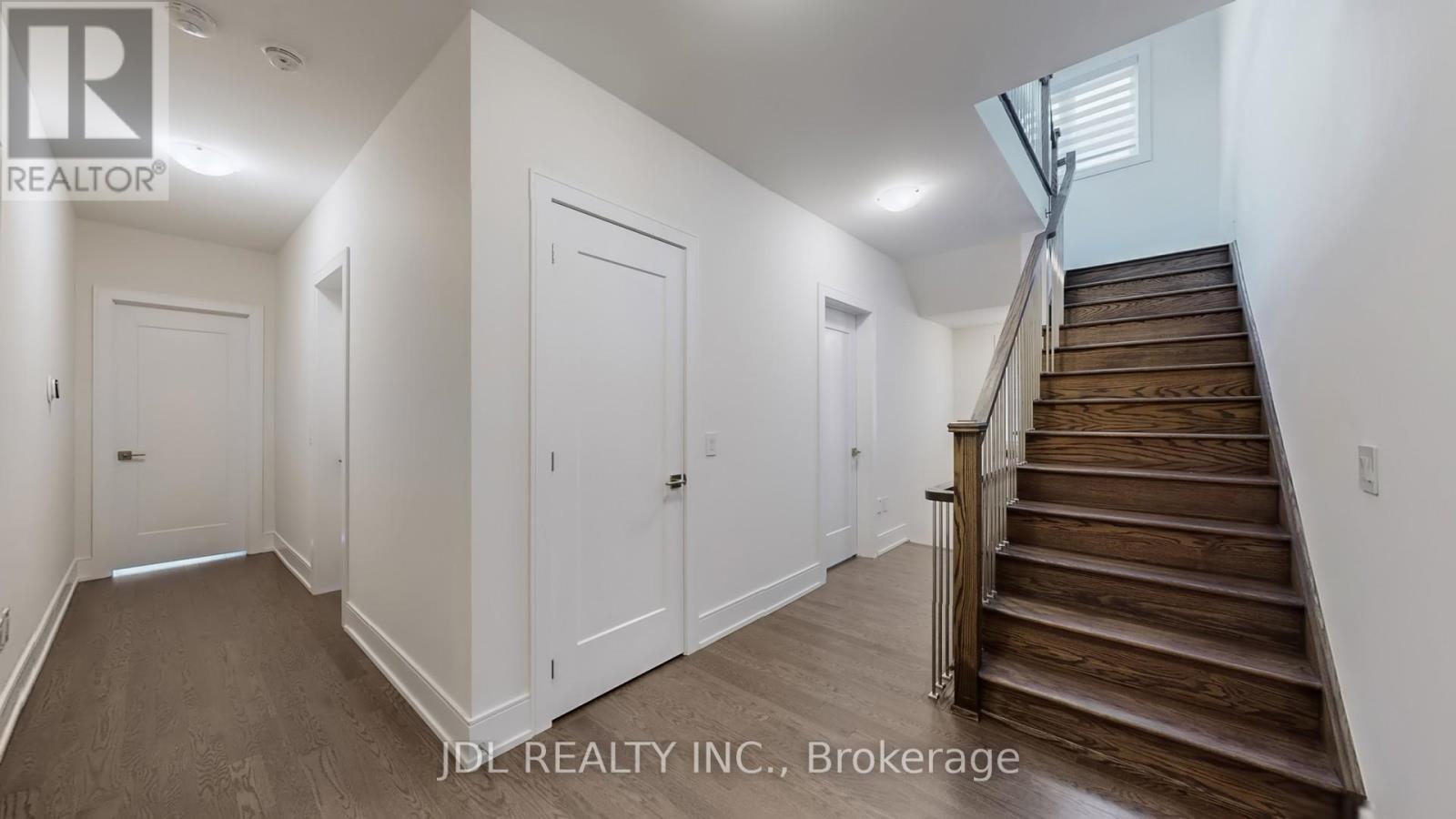 97 Milky Way Drive, Richmond Hill, Ontario  L4C 4M8 - Photo 12 - N12553302