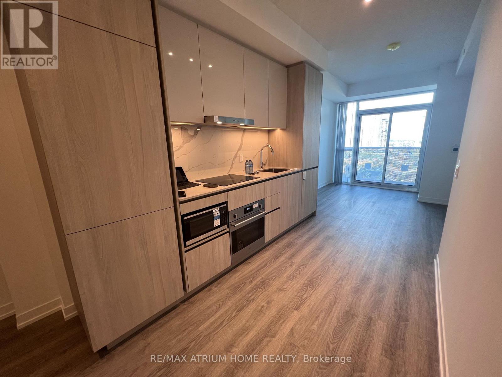 1907 - 8 Interchange Way, Vaughan, Ontario  L4K 0P9 - Photo 3 - N12553308