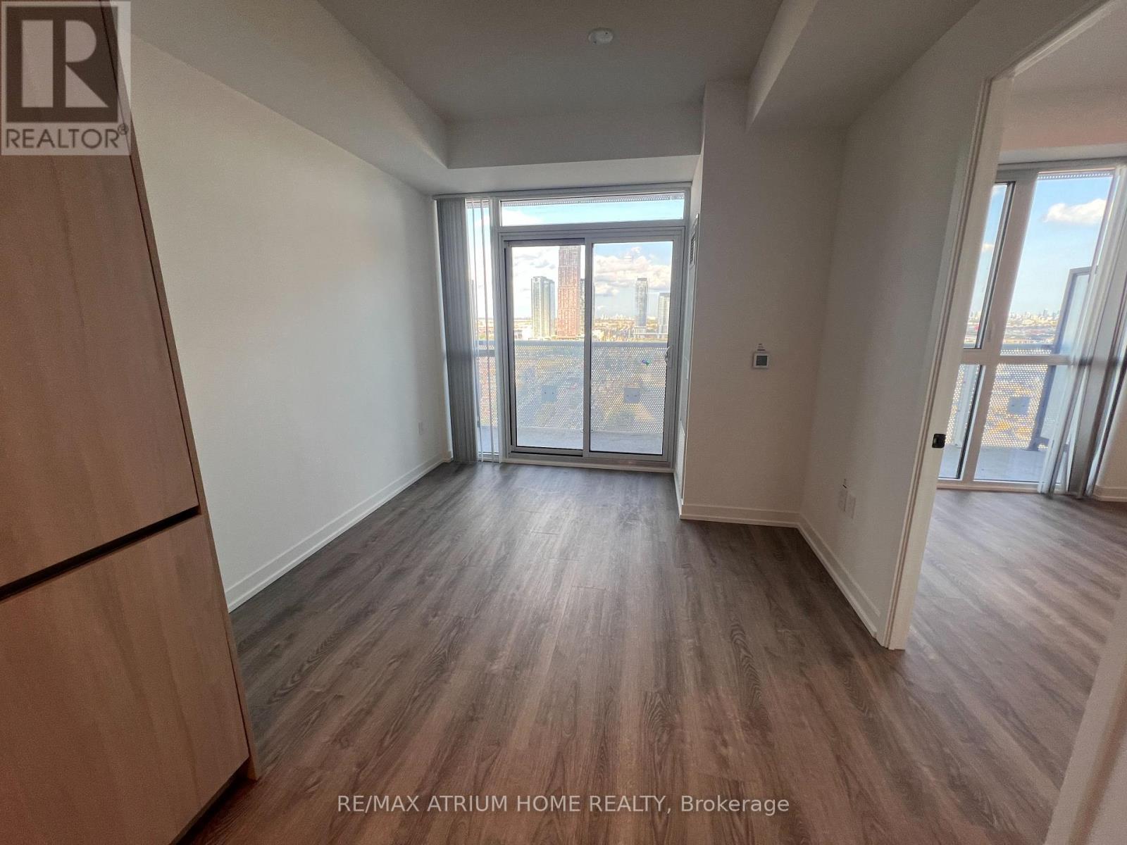 1907 - 8 Interchange Way, Vaughan, Ontario  L4K 0P9 - Photo 6 - N12553308