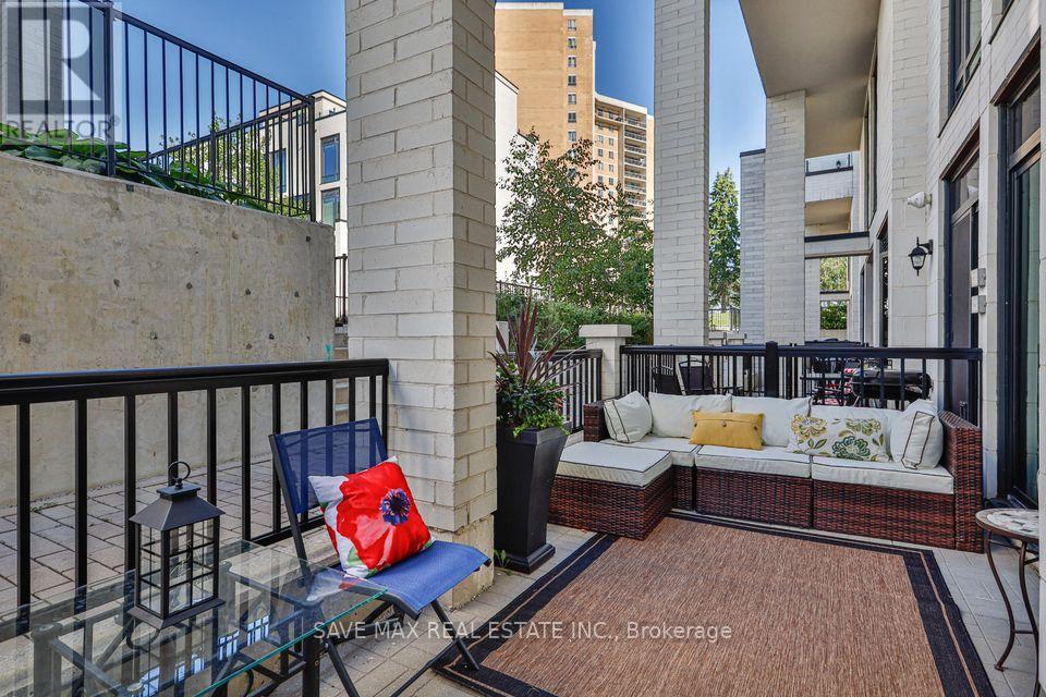 422 - 130 Widdicombe Hill Boulevard, Toronto, Ontario  M9R 4A6 - Photo 3 - W12553322