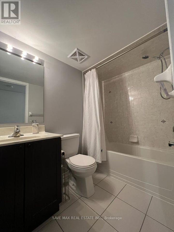 422 - 130 Widdicombe Hill Boulevard, Toronto, Ontario  M9R 4A6 - Photo 6 - W12553322