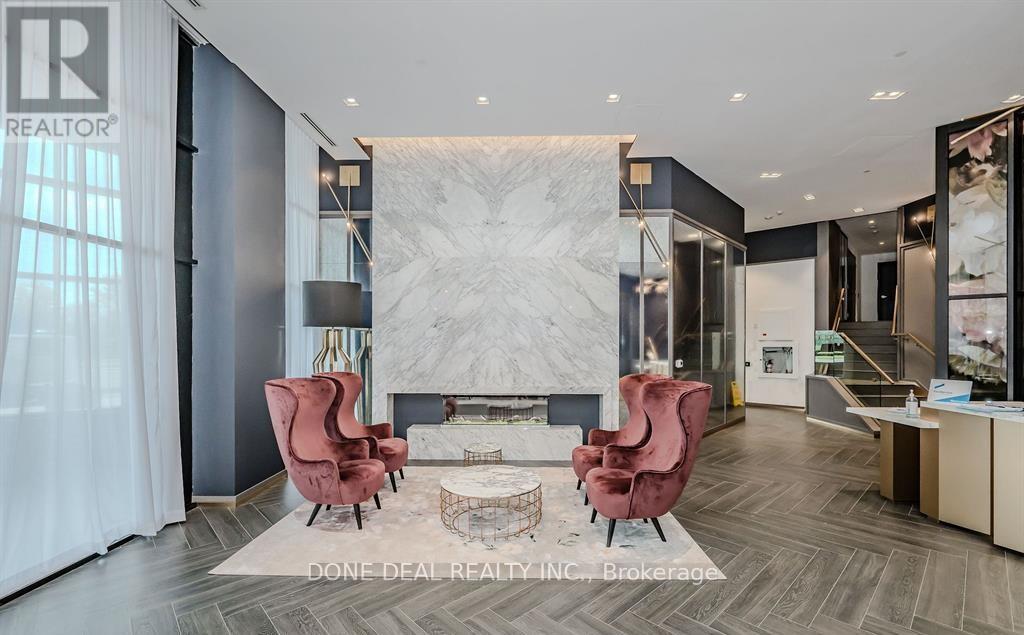 103 - 405 Dundas Street W, Oakville, Ontario  L6M 5P9 - Photo 2 - W12553344