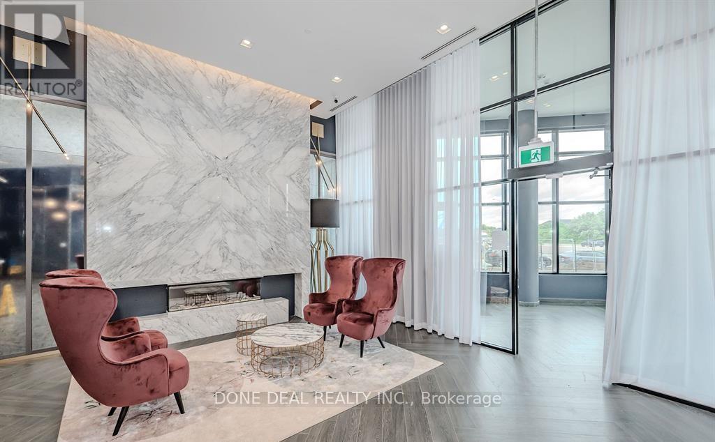 103 - 405 Dundas Street W, Oakville, Ontario  L6M 5P9 - Photo 3 - W12553344