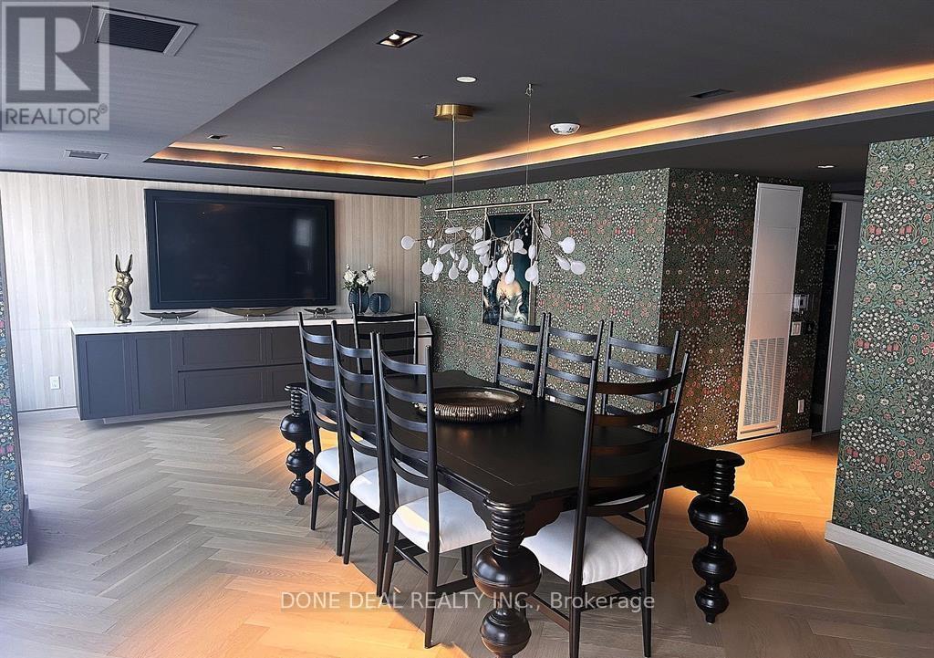 103 - 405 Dundas Street W, Oakville, Ontario  L6M 5P9 - Photo 33 - W12553344