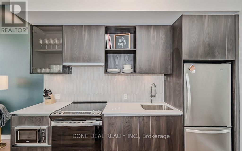 103 - 405 Dundas Street W, Oakville, Ontario  L6M 5P9 - Photo 5 - W12553344