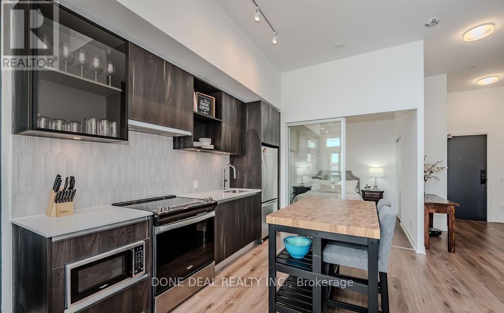 103 - 405 Dundas Street W, Oakville, Ontario  L6M 5P9 - Photo 7 - W12553344