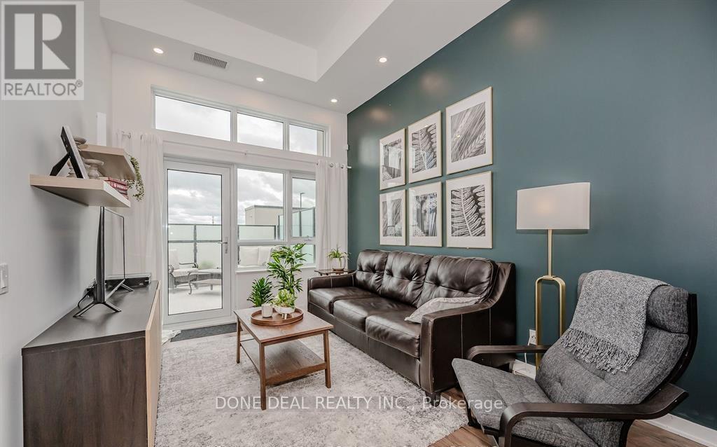 103 - 405 Dundas Street W, Oakville, Ontario  L6M 5P9 - Photo 9 - W12553344