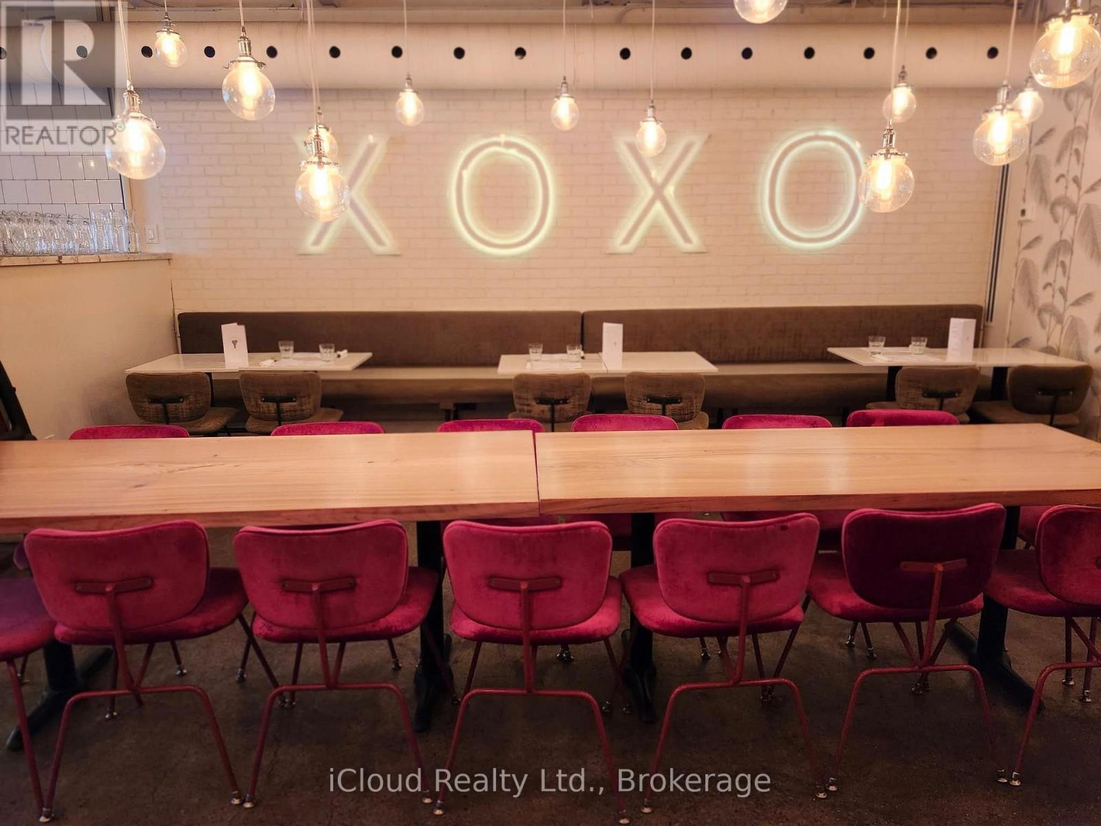 343 Kerr Street, Oakville, Ontario  L6K 3B7 - Photo 2 - W12553370