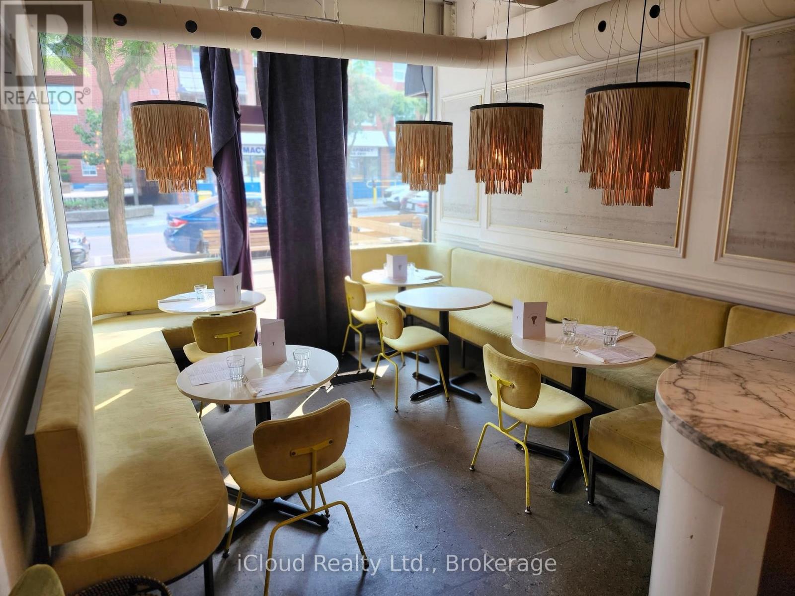 343 Kerr Street, Oakville, Ontario  L6K 3B7 - Photo 6 - W12553370