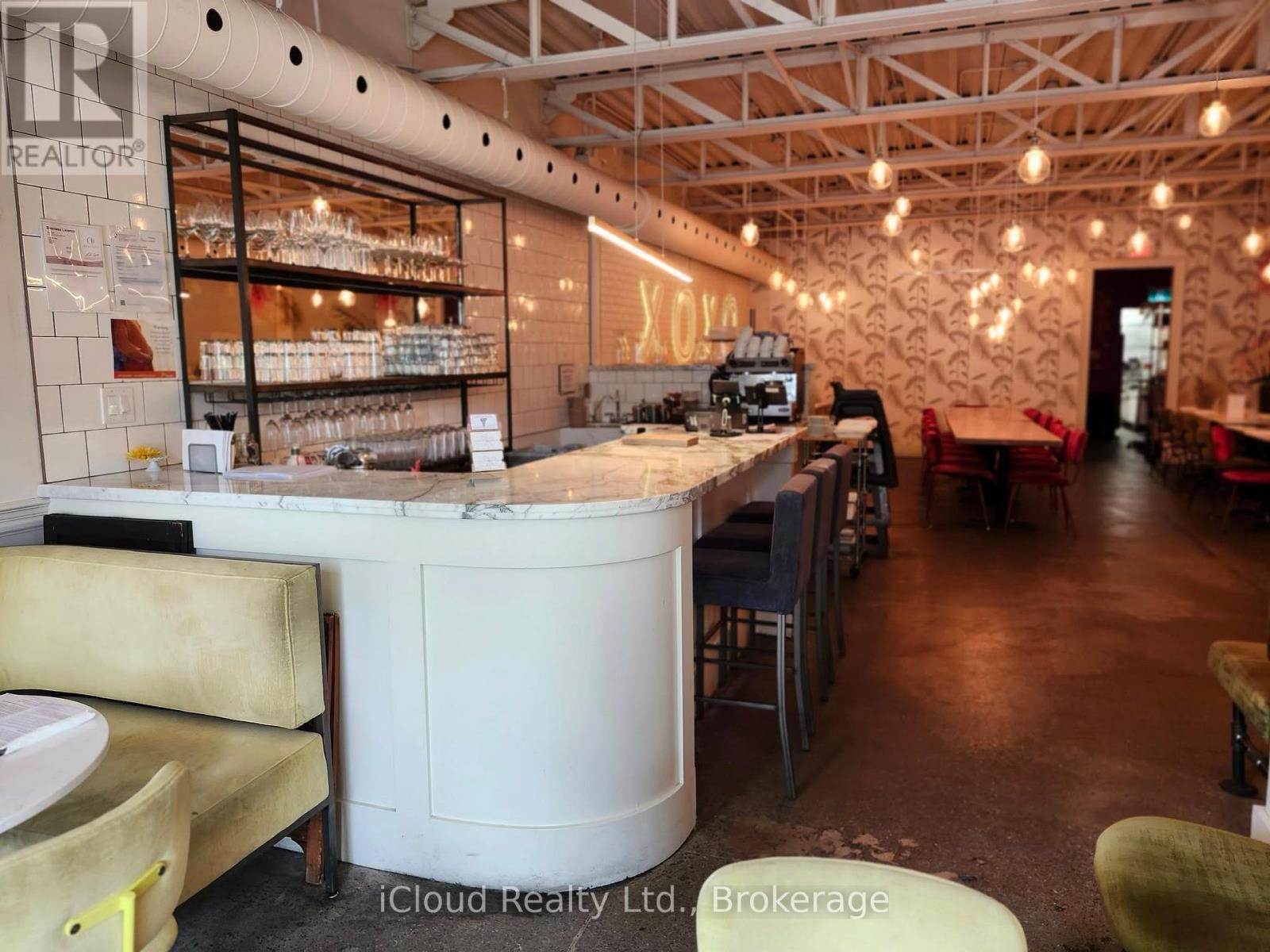 343 Kerr Street, Oakville, Ontario  L6K 3B7 - Photo 8 - W12553370