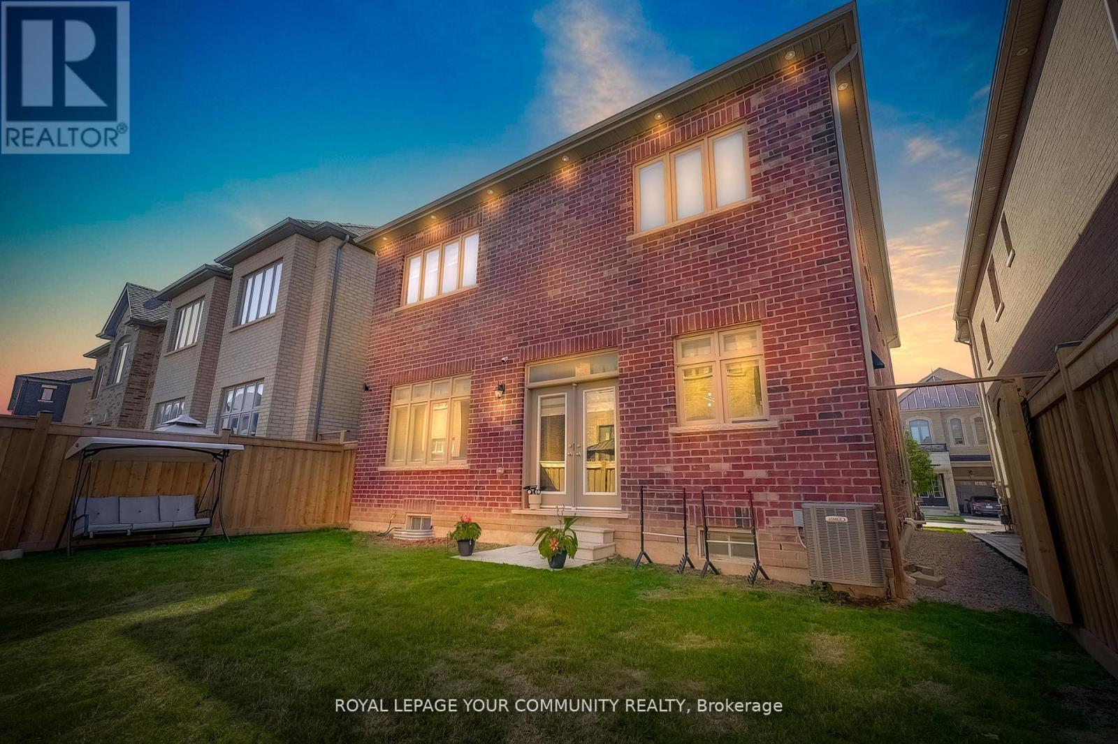 30 Marvin Avenue, Oakville, Ontario  L6H 0Z8 - Photo 29 - W12553378