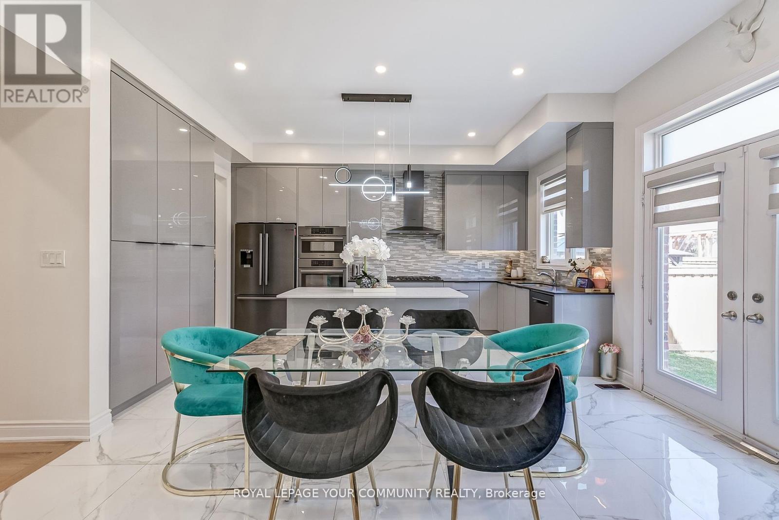 30 Marvin Avenue, Oakville, Ontario  L6H 0Z8 - Photo 8 - W12553378