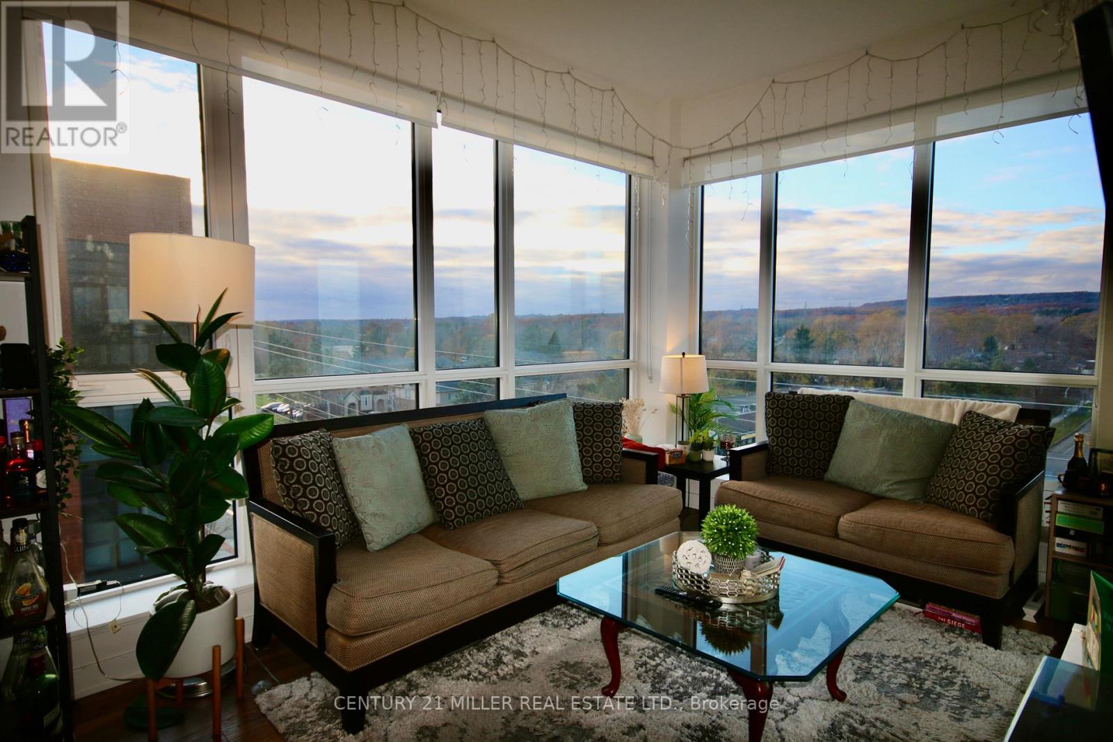 601 - 340 Plains Road E, Burlington, Ontario L7T 4H7 - Photo 12 - W12551766