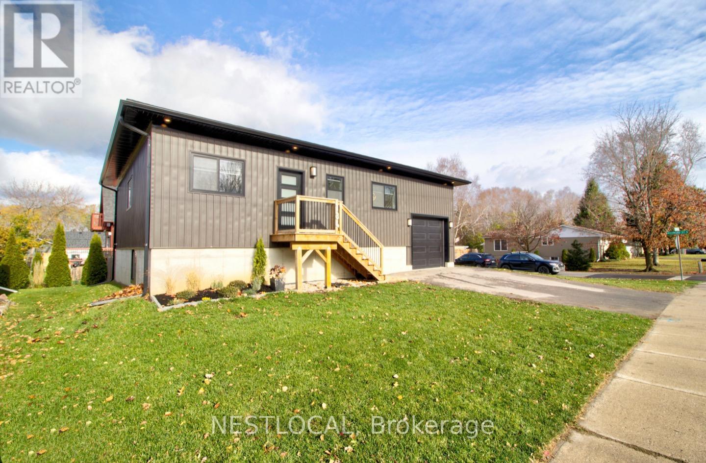 134 Aiken Street, Meaford, Ontario  N4L 1B3 - Photo 3 - X12553338