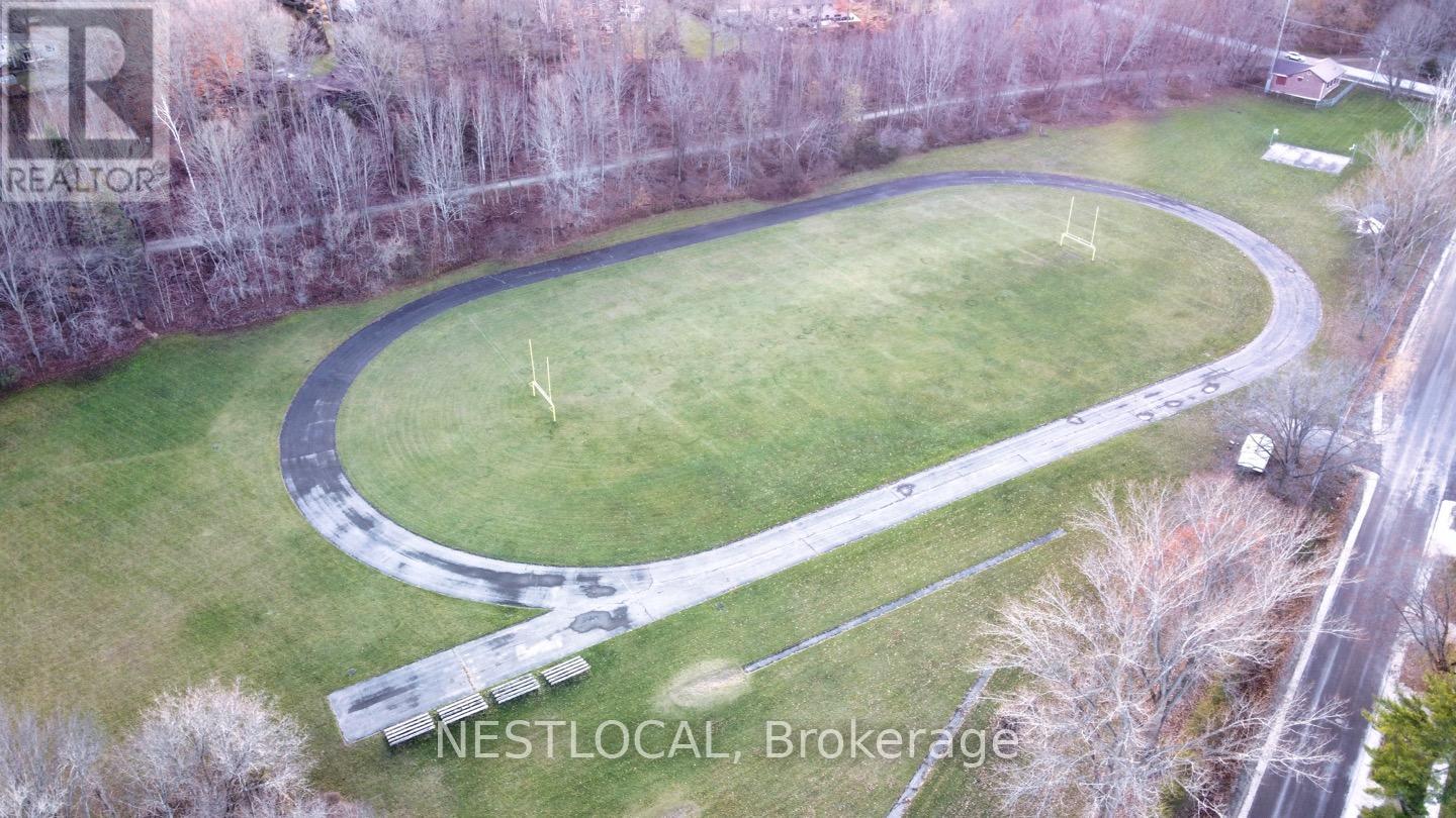 134 Aiken Street, Meaford, Ontario  N4L 1B3 - Photo 31 - X12553338