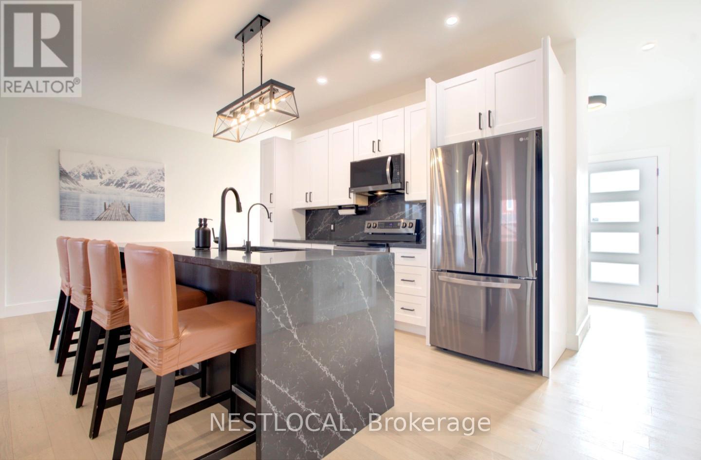 134 Aiken Street, Meaford, Ontario  N4L 1B3 - Photo 8 - X12553338