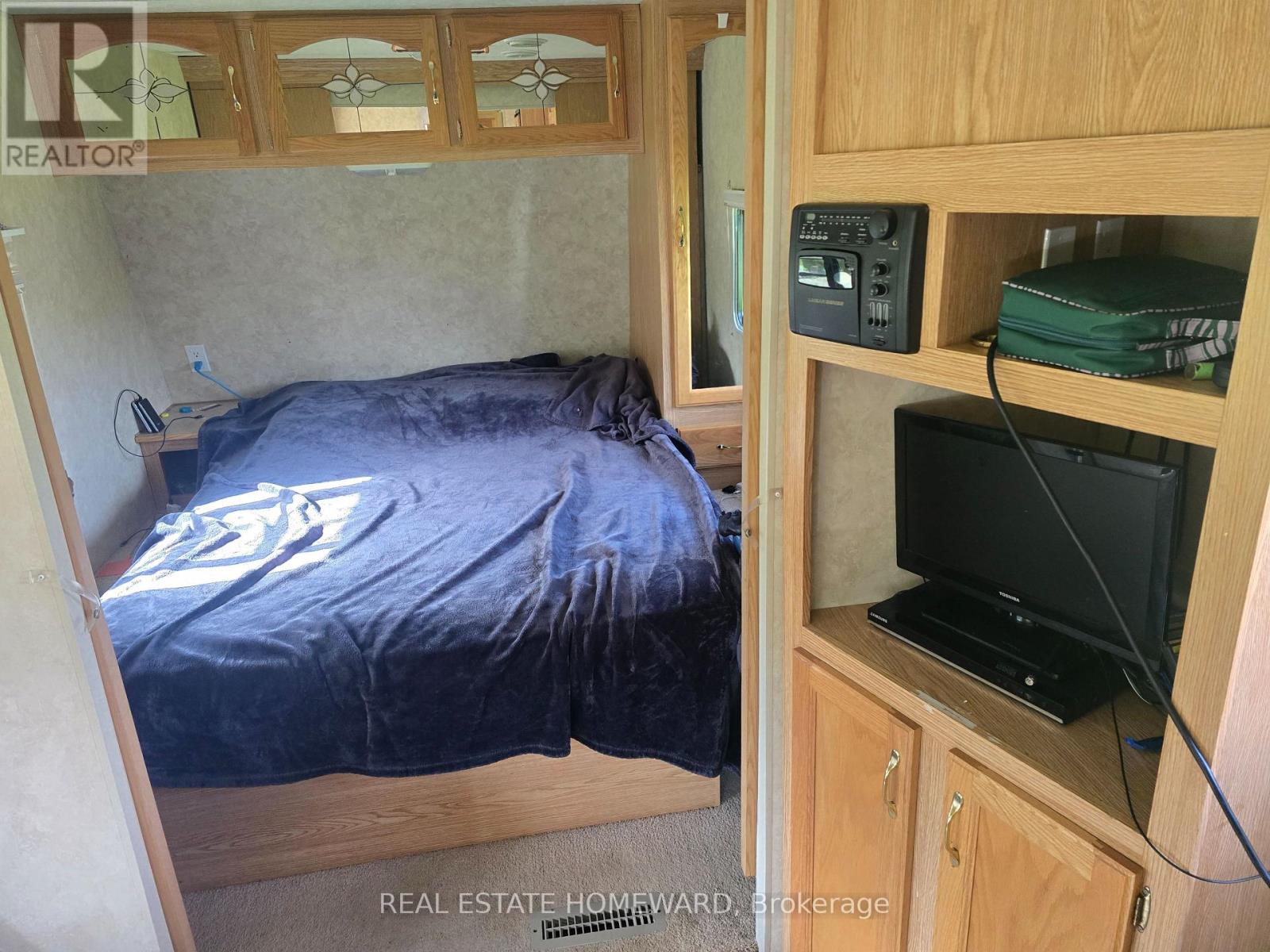 59 Nanticoke Valley Road, Haldimand, Ontario  N0A 1L0 - Photo 2 - X12553342