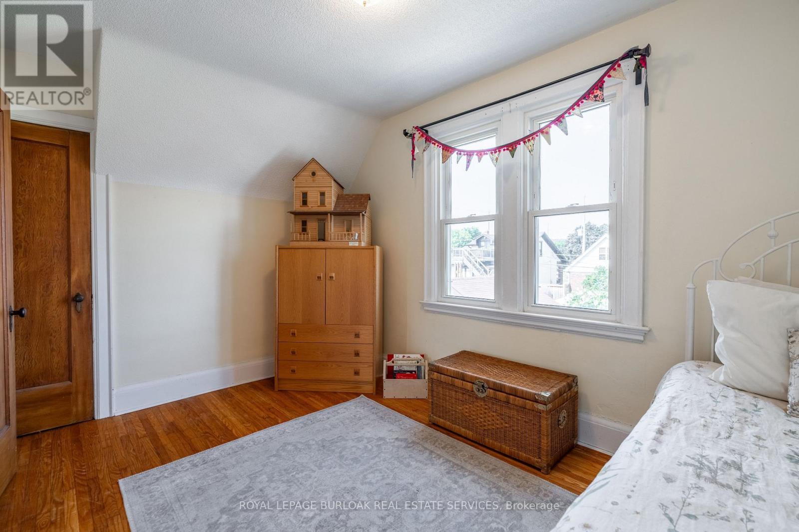 26 Weir Street S, Hamilton, Ontario  L8K 3A1 - Photo 18 - X12553356