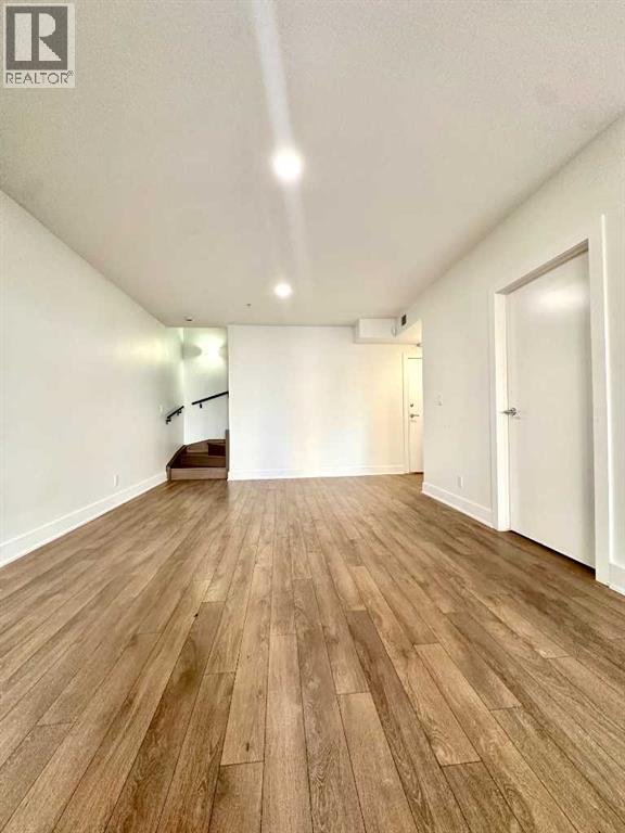 607 Confluence Way Se, Calgary, Alberta  T2G 1C3 - Photo 7 - A2271175