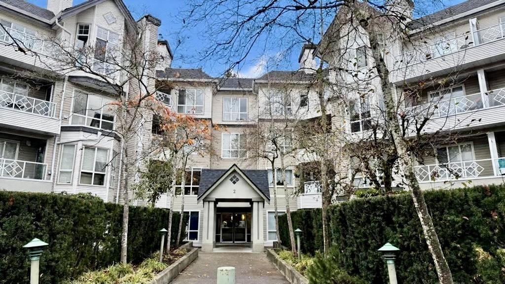 409 9979 140 Street, Surrey, British Columbia  V3T 5W2 - Photo 3 - R3066768