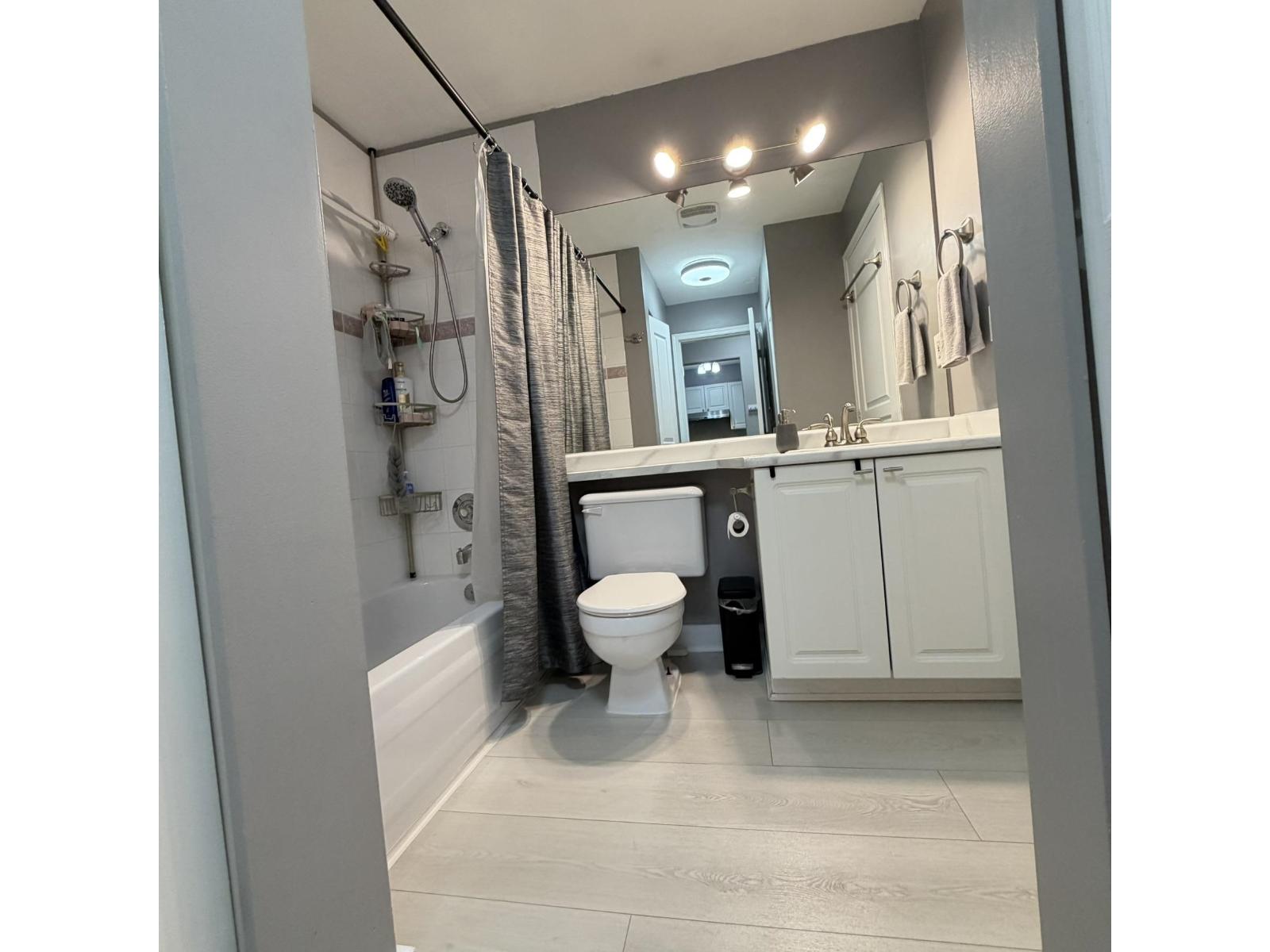 409 9979 140 Street, Surrey, British Columbia  V3T 5W2 - Photo 10 - R3066768