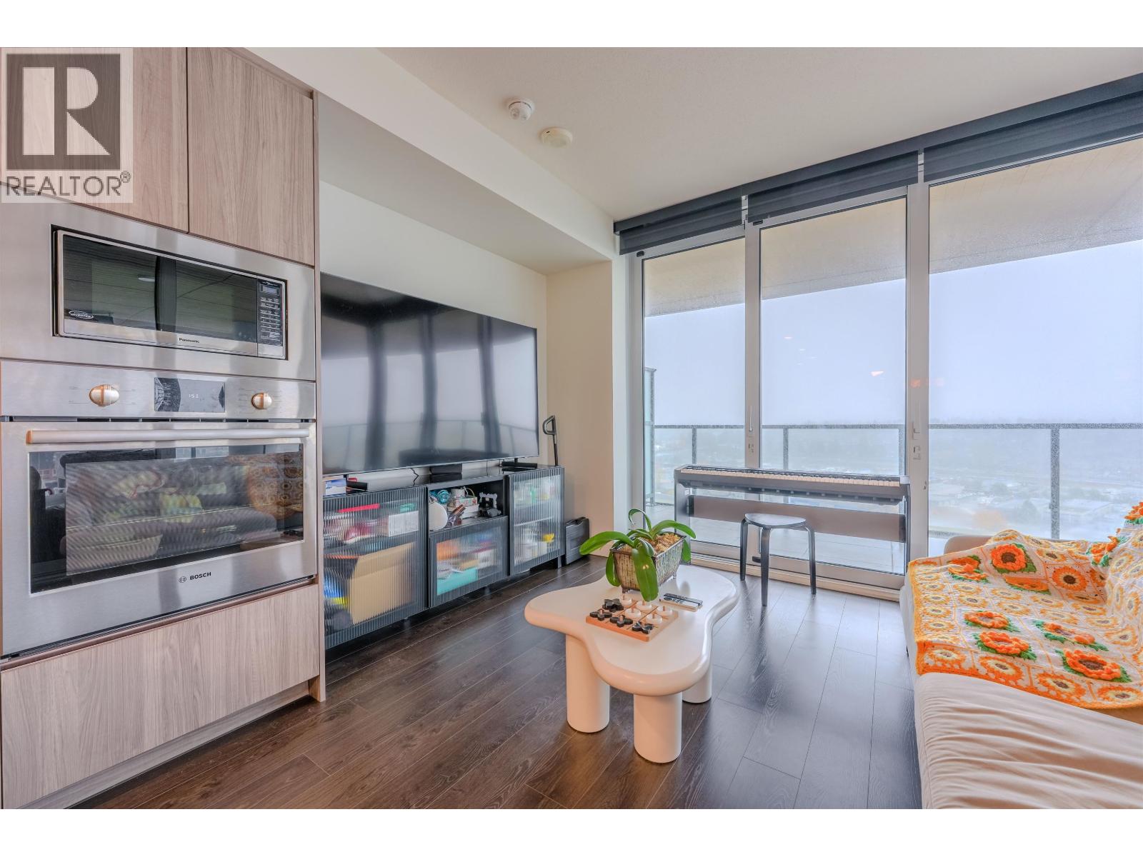 1602 4890 Lougheed Highway, Burnaby, British Columbia  V5C 0N2 - Photo 2 - R3067892