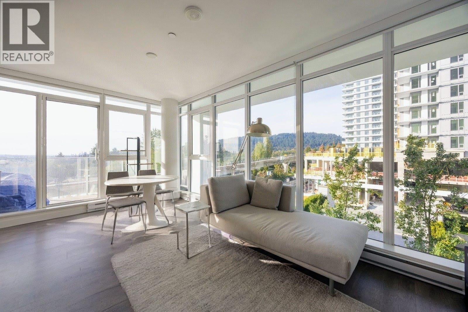 503 652 Whiting Way, Coquitlam, British Columbia  V3J 0K3 - Photo 4 - R3068082