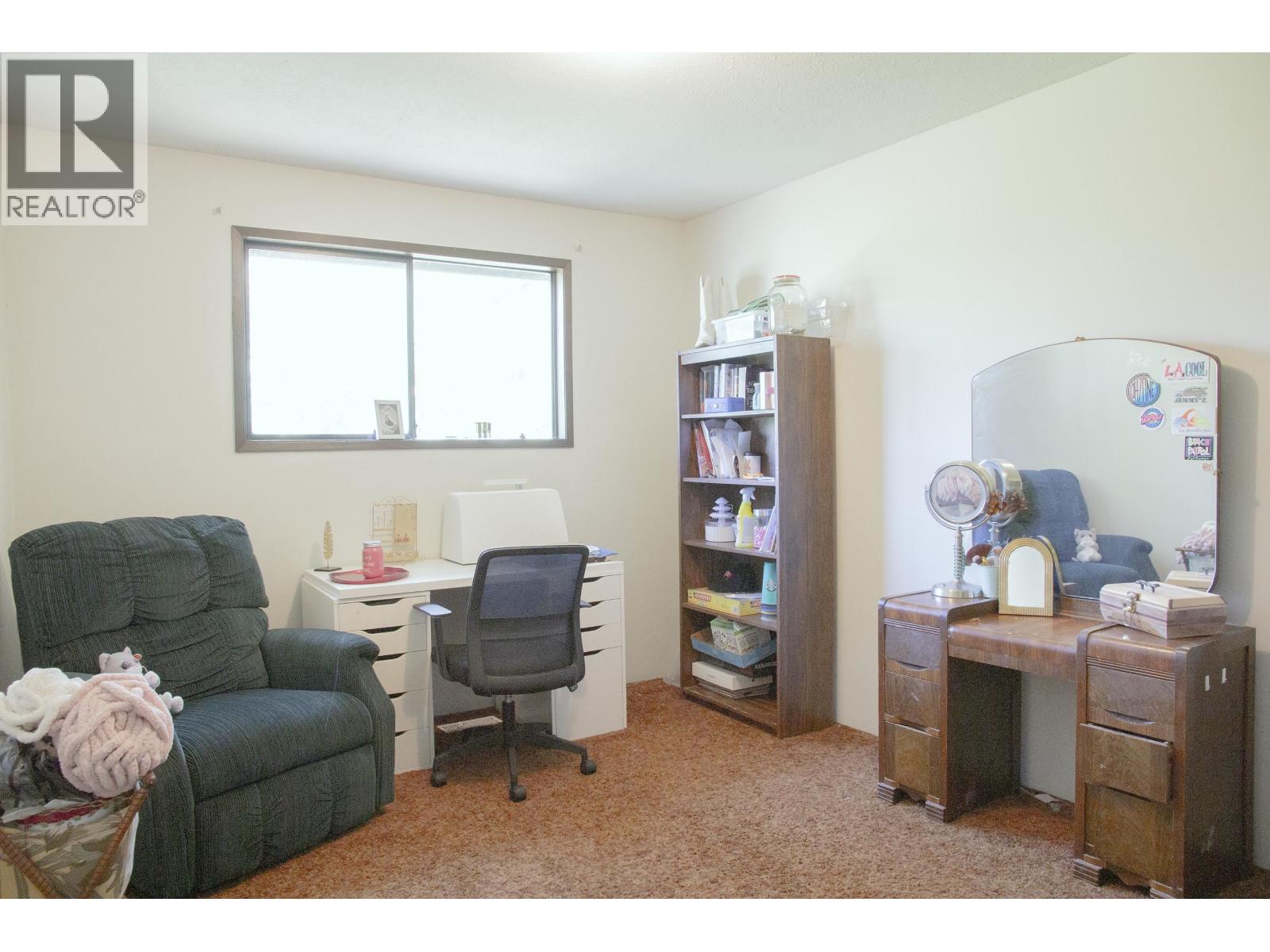 5754 Binnacle Avenue, Sechelt, British Columbia  V7Z 0R4 - Photo 10 - R3033404