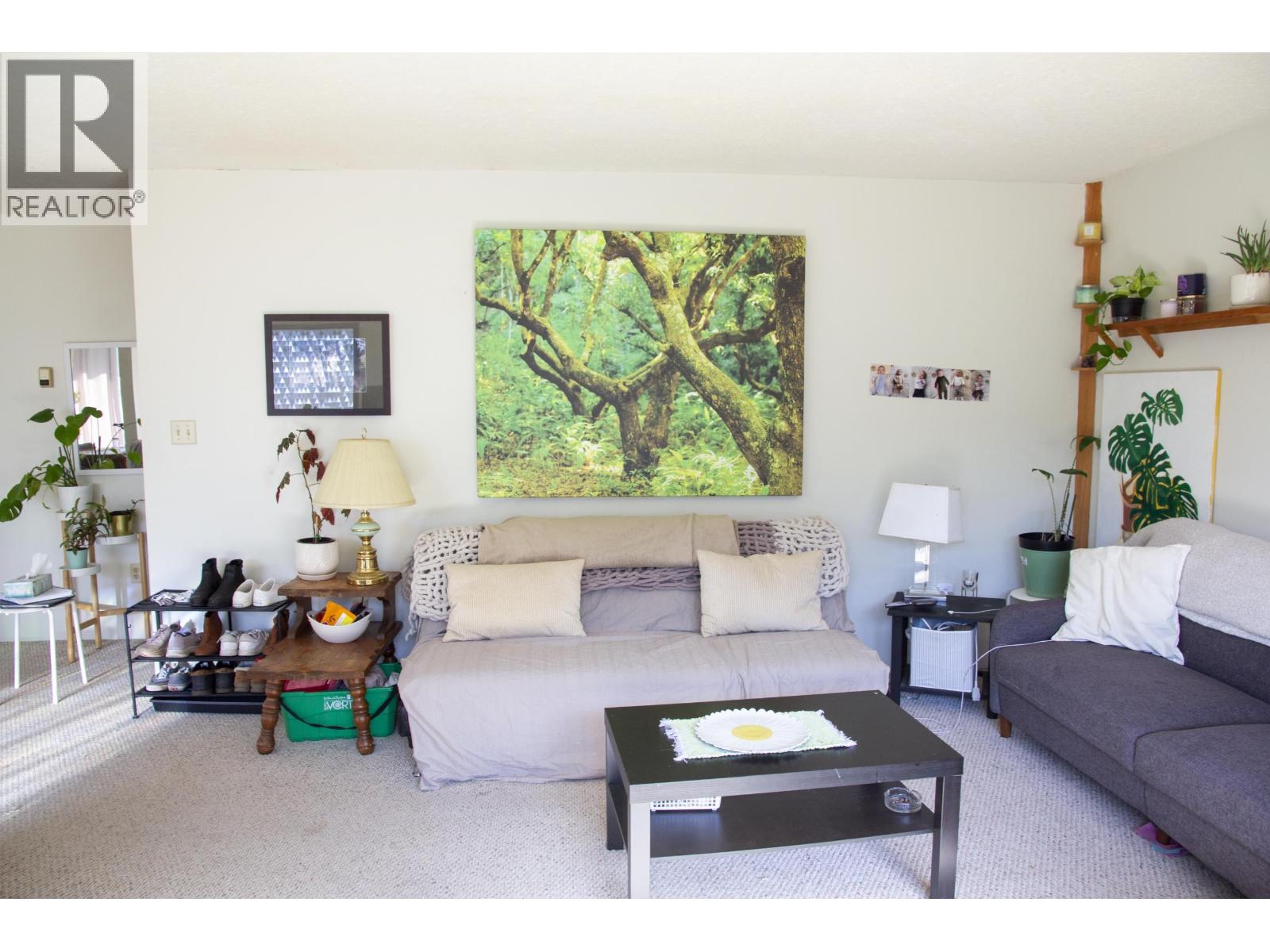 5754 Binnacle Avenue, Sechelt, British Columbia  V7Z 0R4 - Photo 3 - R3033404