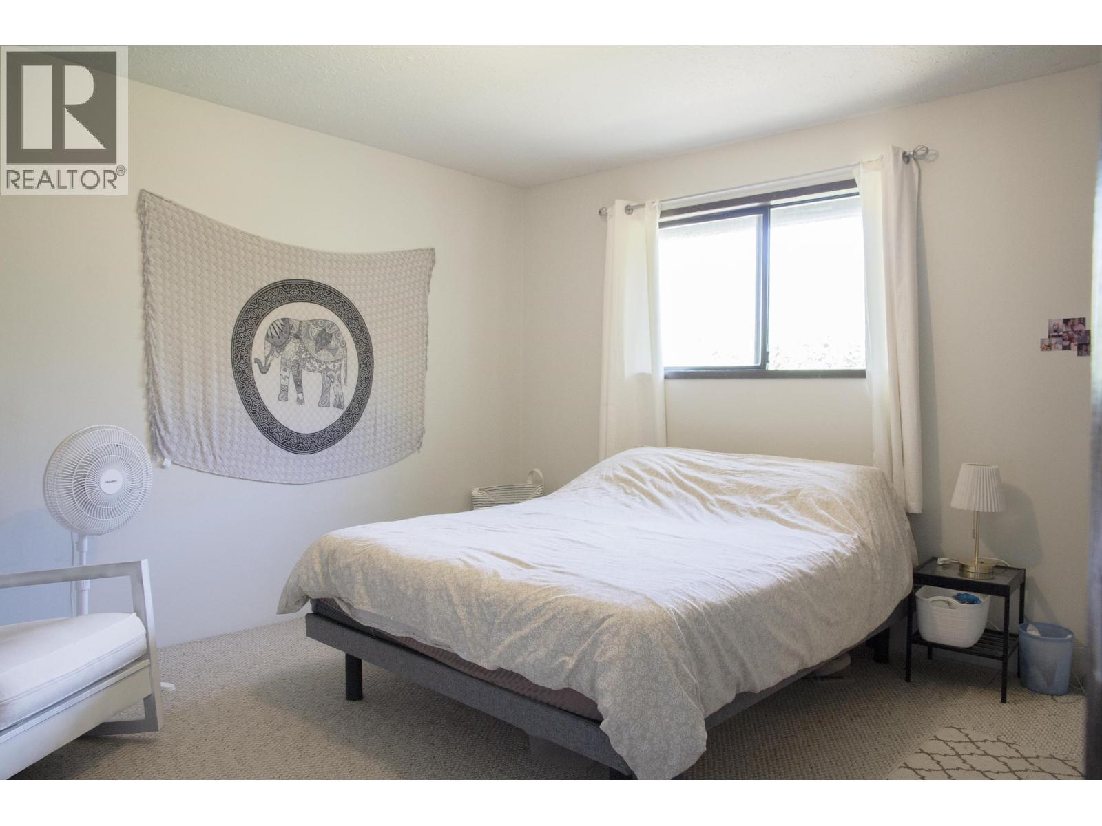 5754 Binnacle Avenue, Sechelt, British Columbia  V7Z 0R4 - Photo 7 - R3033404