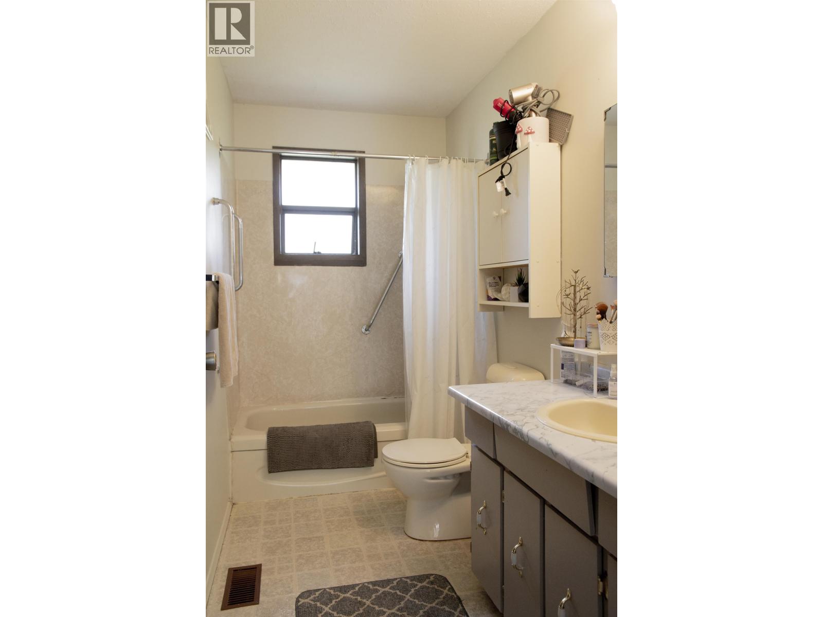 5754 Binnacle Avenue, Sechelt, British Columbia  V7Z 0R4 - Photo 11 - R3033404