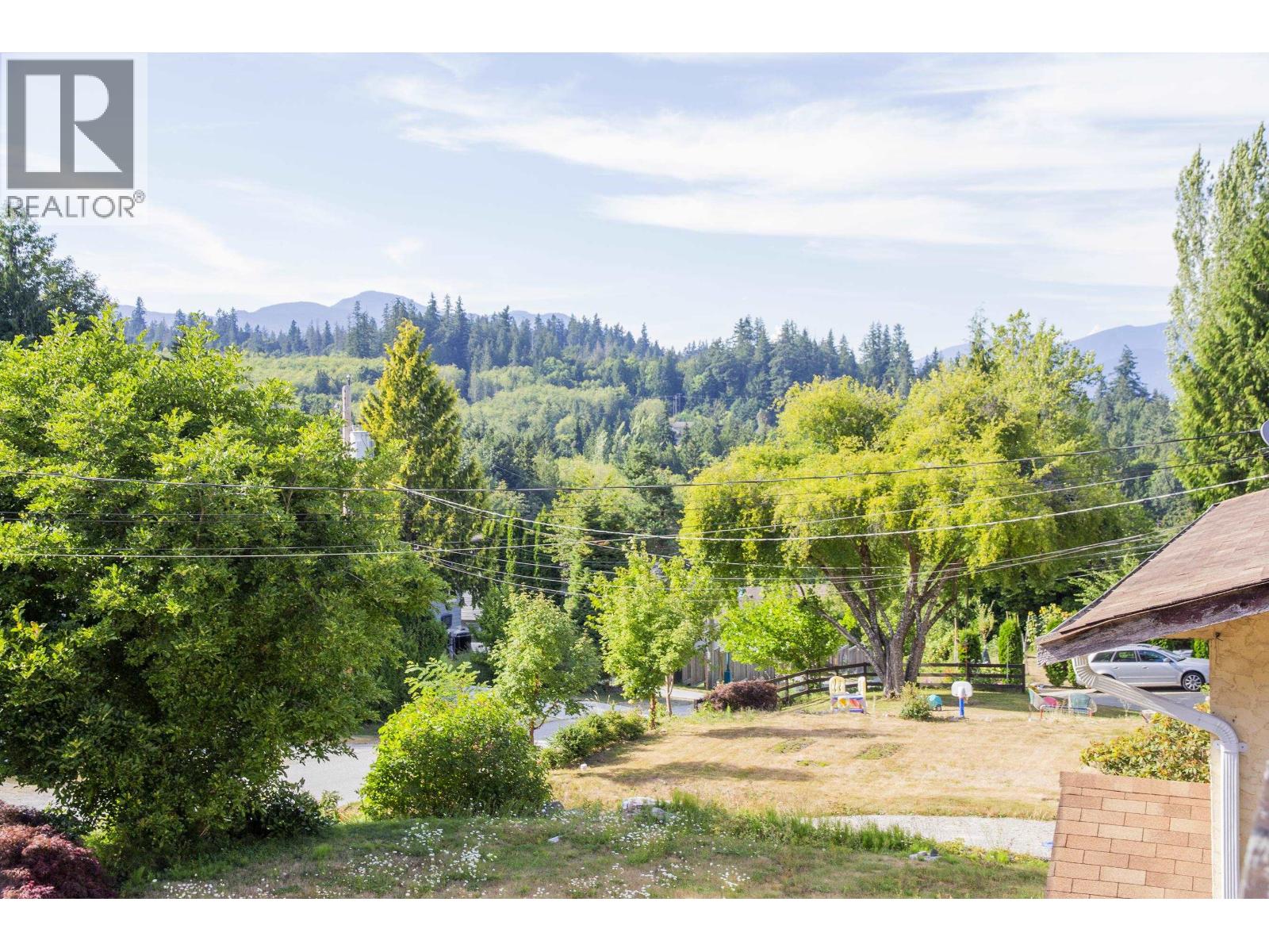 5754 Binnacle Avenue, Sechelt, British Columbia  V7Z 0R4 - Photo 14 - R3033404