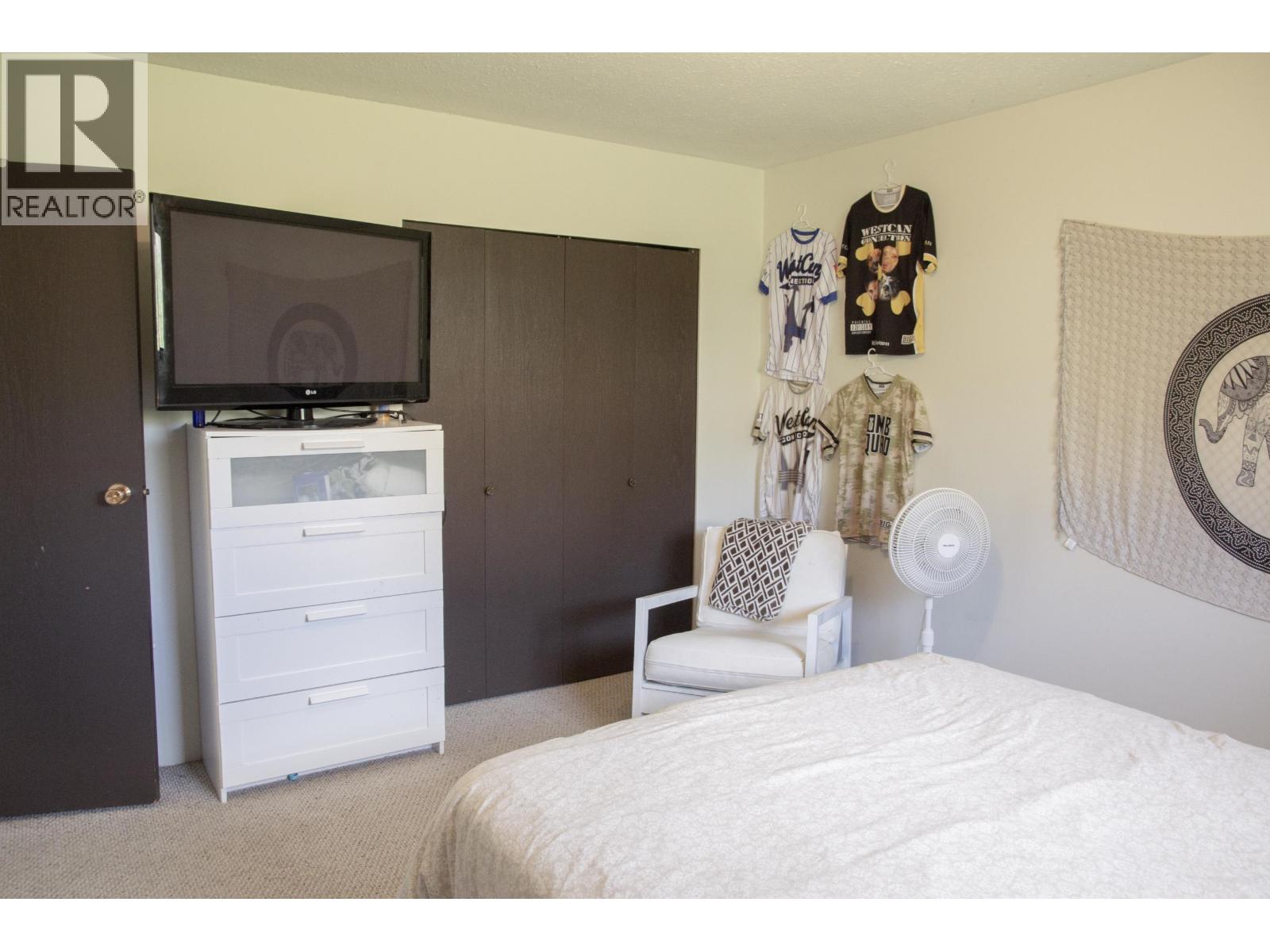 5754 Binnacle Avenue, Sechelt, British Columbia  V7Z 0R4 - Photo 8 - R3033404